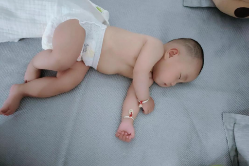 云梦宝宝脚心出汗怎么回事